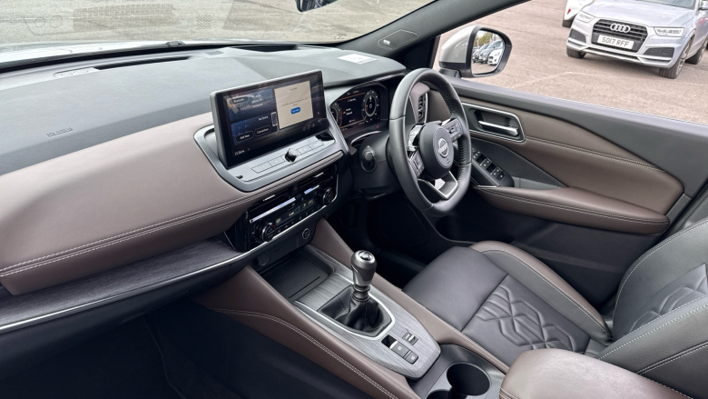 Nissan Qashqai 1.3 DiG-T MH Tekna [Bose] 5dr Petrol Hatchback